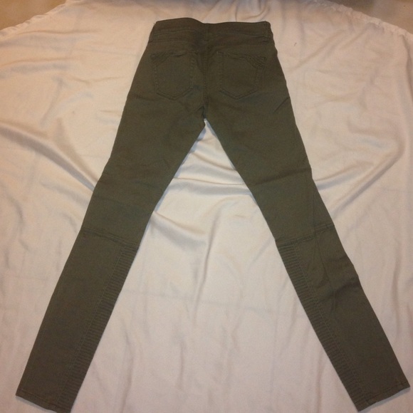 Express pants - Picture 2 of 4